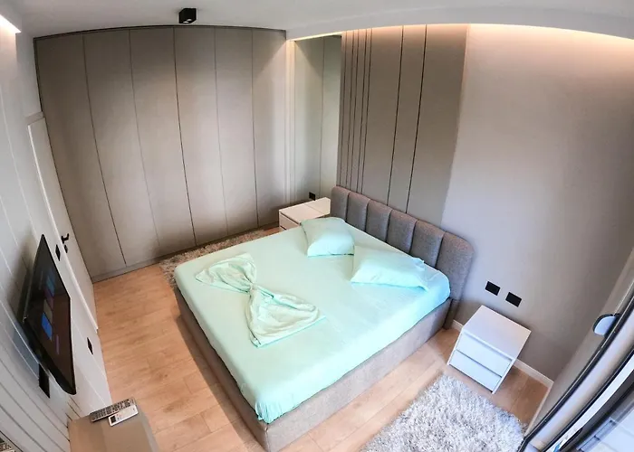 Roza's Center Appartement Tirana