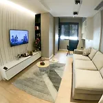 Roza's Center Apartment Tirana
