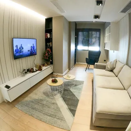 Roza's Center Appartement Tirana