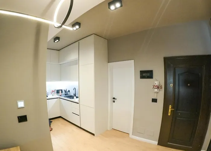 Roza's Center アパート ティラナ